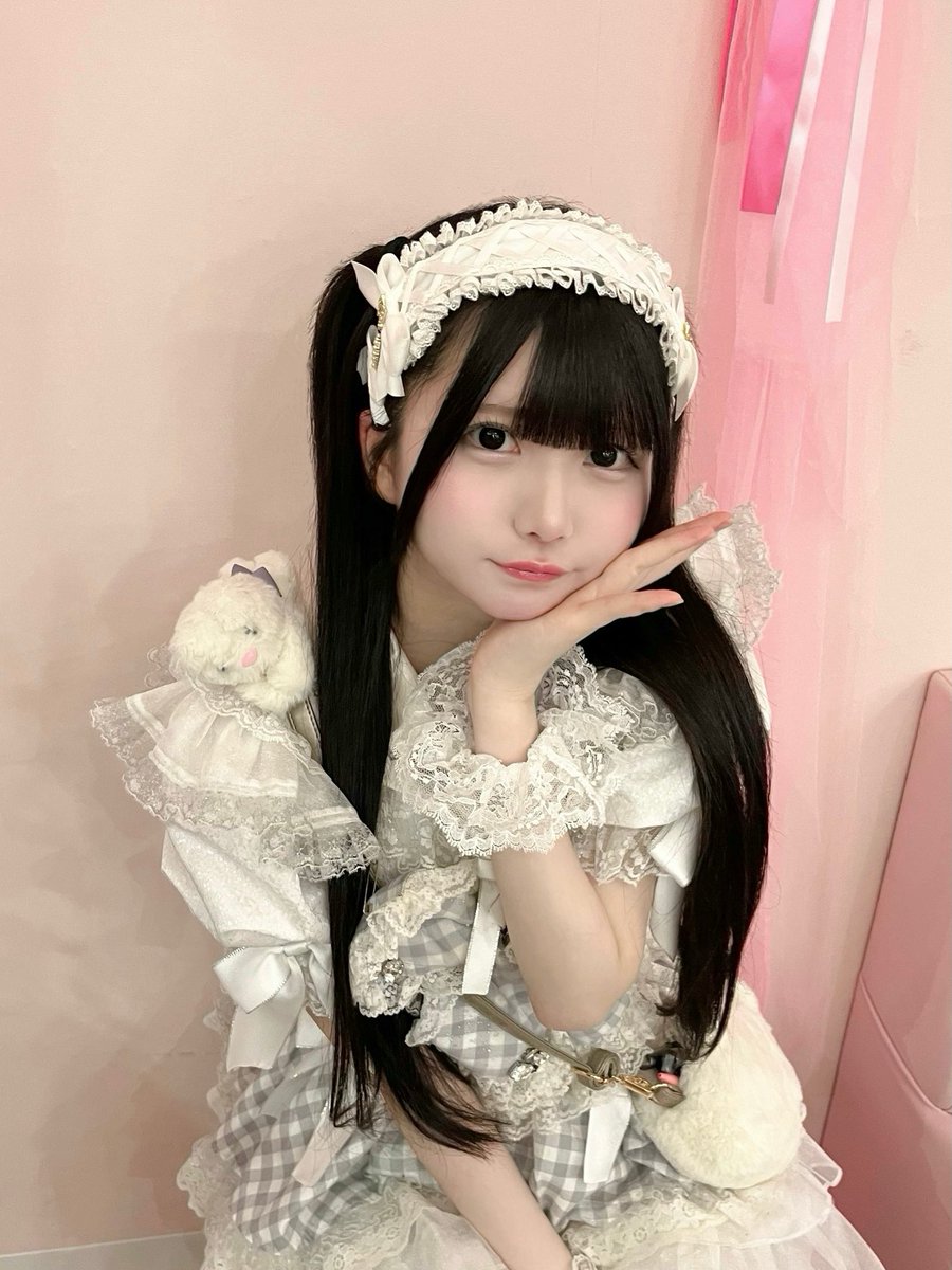 nenne5_chan's tweet photo. 白衣装🤍 https://t.co/F6zqSYYmZF