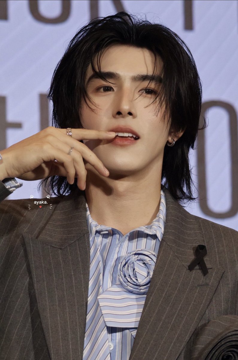 annbxxm5's tweet photo. #DearBoom u  have such a pretty face that can brighten anyone's day, but what makes you truly special is your beautiful soul and kind heart. Your warmth, sincerity, and the way you treat the people around you are what make us admire you even more.

Thank you for staying true to yourself and for sharing your light with us. We may first notice your handsome smile, but it's your heart that makes us stay. Never doubt how loved, appreciated, and cherished you are.

We're so proud of you, always. Keep shining, our precious Boom. 🐋🐱✨@bxxm_rvw 
#DrAllyXBoom