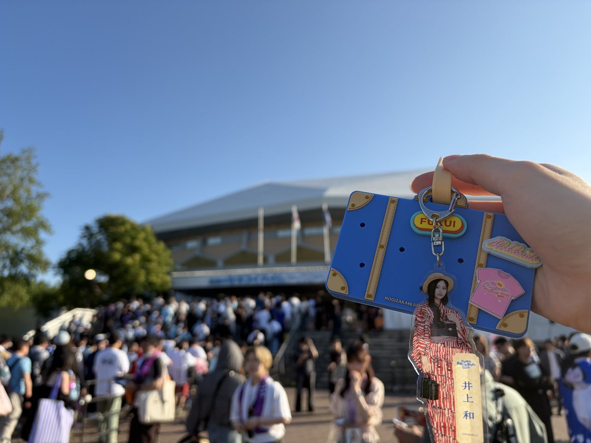 coco0217nagi's tweet photo. 本州とは違い晴天 https://t.co/UwSy9Q0r9o