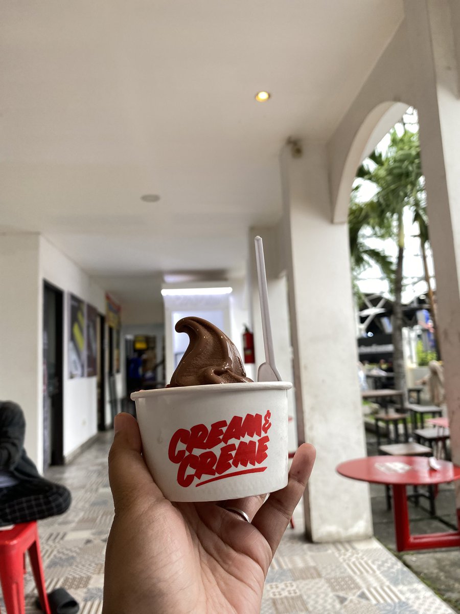 mimaryi's tweet photo. sebenernya ga suka coklat tapi salah pesen 🫠 https://t.co/pWmqkHHcCR