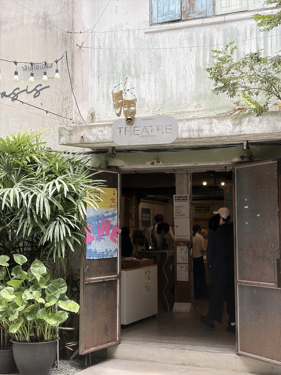 avrilettres's tweet photo. ส่องพับเพียบ zine fair ส่อง spacebar zine ต่อ https://t.co/ZlNirnCuqP