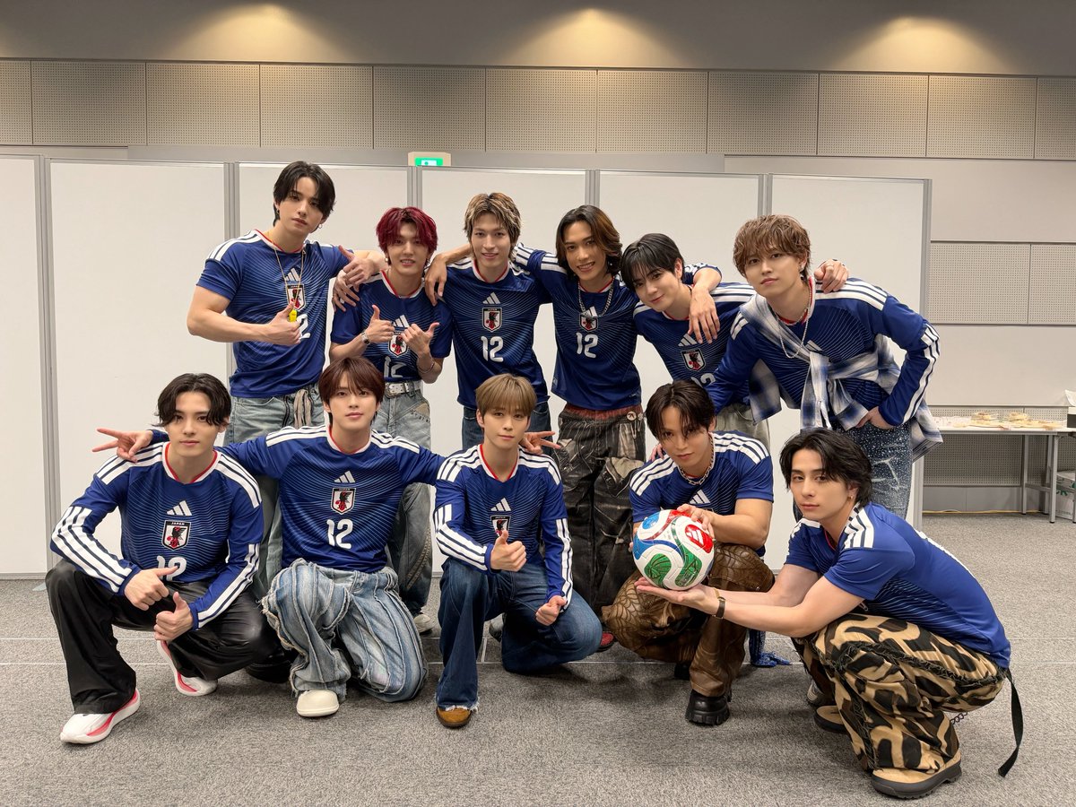 official_jiblue's tweet photo. 2026.07.05
📸 『景色』オフライン特典会 関西会場

青春のパストーク会
個別オフラインサイン会
個別オフライントーク会

ご参加いただいた皆様
ありがとうございました！

#JI_BLUE
#最高の景色を
#世界一の追い風になろう https://t.co/aCynoMmrS4