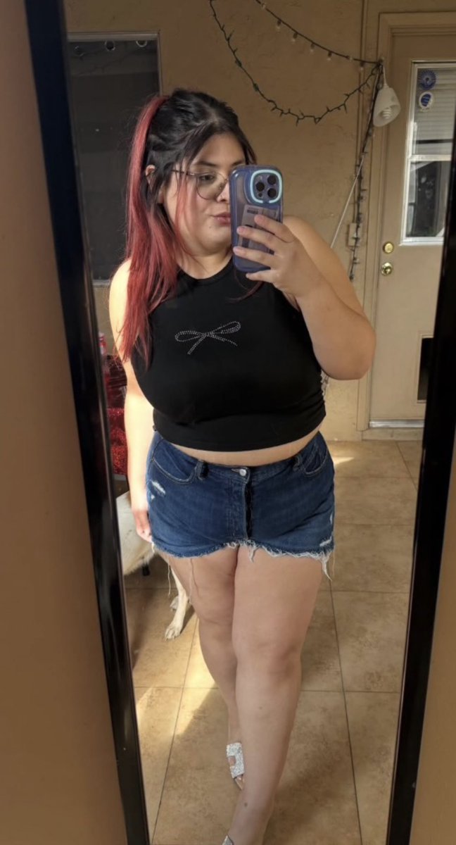 kilzz00's tweet photo. Another cuck begging me to share his Bbw fat sis 😈🔥 https://t.co/Mnll2zJdEj