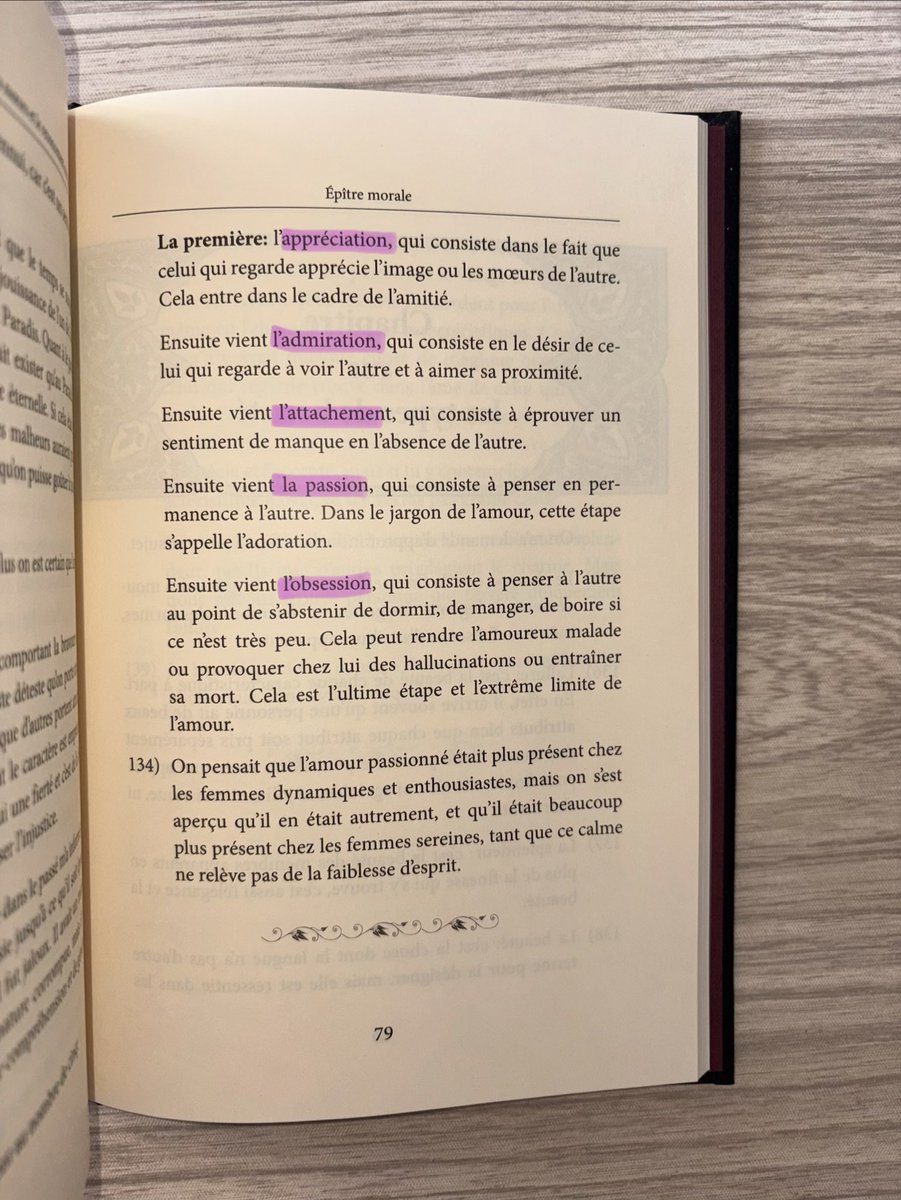 LivreVivant's tweet photo. Les étapes de l'amour sont au nombres de cinq : https://t.co/6h3RfWb6i9