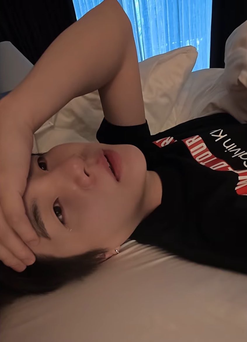 mubai__jk's tweet photo. หนุ่มตี๋ที่ใฝ่ฝันมาก ㅜㅡㅜ https://t.co/neNCQo8ChC