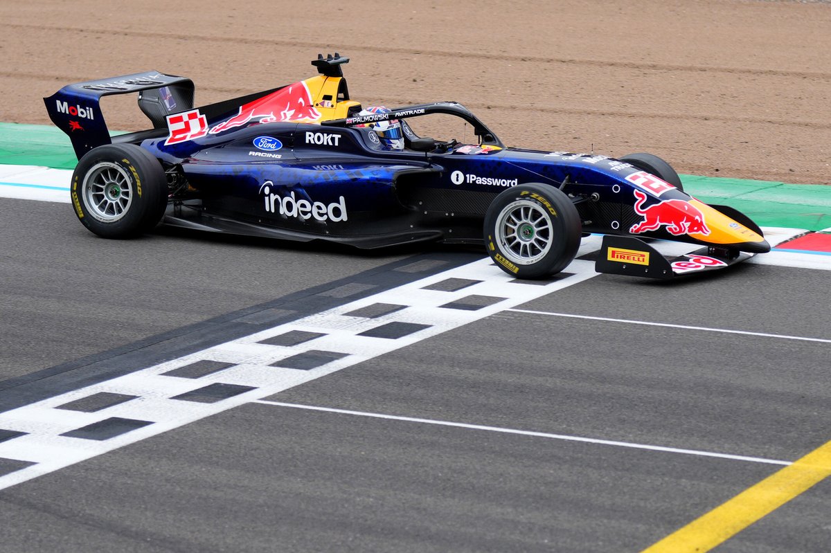 SoyMotor's tweet photo. 👏Disfrutemos de esto... porque es HISTÓRICO👏

🥇Líderes del Campeonato de pilotos y equipos en F2
🥇Líderes del Campeonato de pilotos y equipos en F3
🥇Líderes del Campeonato de pilotos y equipos en F1 Academy

🏆Victoria en las TRES carreras principales de este domingo

😍El 2026 de CAMPOS RACING está siendo memorable😍