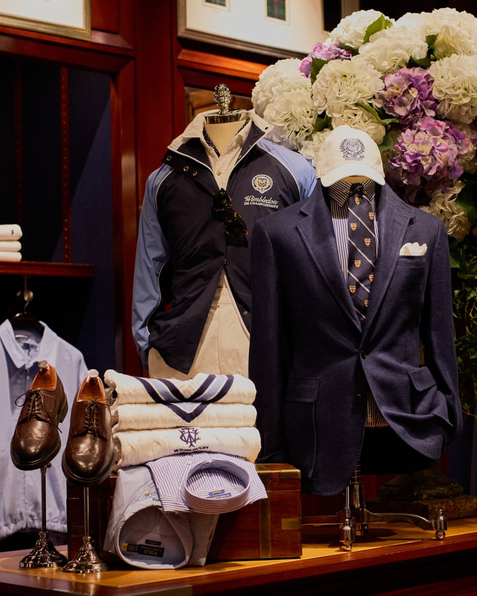 cppluxury's tweet photo. RALPH LAUREN unveils Wimbledon theme at its flagship store in London at Bond Street

#RalphLauren #London #Wimbledon #luxuryfashion #luxury #fashion #tennis #luxuryretail #luxuryboutique @RalphLauren https://t.co/wkMZIsHYBZ