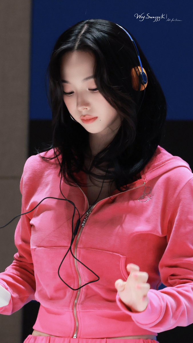 WxySwaggyK's tweet photo. 260704 MS<2>
#aespa #에스파 
#Karina #카리나 #劉知珉 #カリナ #柳智敏 https://t.co/88WW9A4g0Z