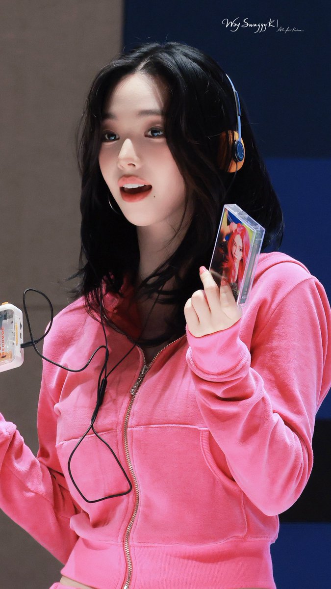 WxySwaggyK's tweet photo. 260704 MS<2>
#aespa #에스파 
#Karina #카리나 #劉知珉 #カリナ #柳智敏 https://t.co/88WW9A4g0Z