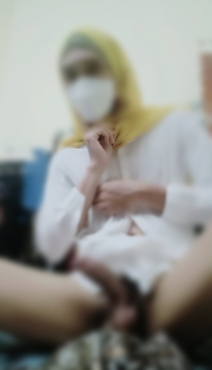 hcbp_69's tweet photo. Up sekejap je..will he delete soon 😝
#cder #cdermalay #cderhijab https://t.co/SgQKh9aNgJ