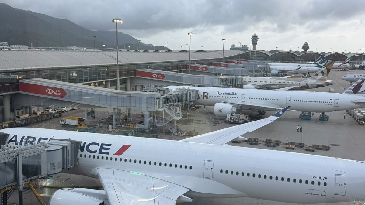 Cn0335Thomas's tweet photo. one-day business trip to Macao and Hong Kong
Route: PEK - ZUH / MFM - HKG - PEK
The transportation network in the Greater Bay Area is so convenient. What a combination of the GBA!
Last but not least, got my HK departure tax refunded lol https://t.co/lN1sVPIgvY