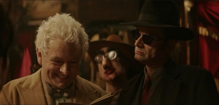 _drlecter's tweet photo. aziracrow with aziraphale always being on the brightest side come back to me https://t.co/OUY1xVGrbx