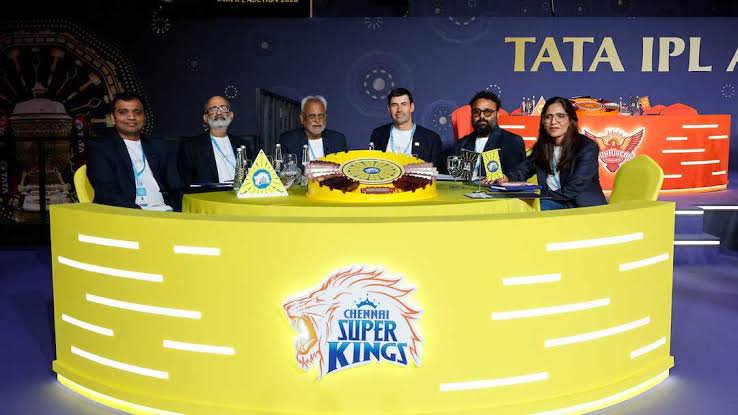 CricBhakt7380's tweet photo. Big updates:🚨 Coming out of the Chennai Super Kings camp regarding their next move! 🦁💛

- MS Dhoni is taking complete charge of the franchise's upcoming review meeting. The dates are still being worked out, but the heavyweights Fleming, Kasi Sir, and Rupa Gurunath are all flying in for this one.
​The most interesting part of this scoop is Dhoni’s planned conversation with Ruturaj Gaikwad. 💛🌟

He’s going to personally outline the entire future blueprint for Rutu, ensuring the young captain has total clarity on how to run the ship going forward. Say what you want, but Dhoni's involvement in the backend is why CSK is the most stable franchise in IPL history?! ✍️