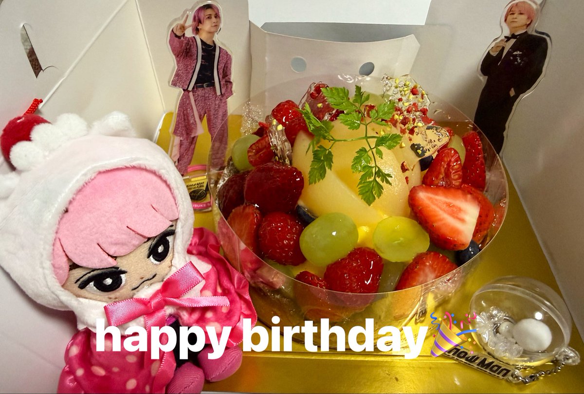 kitty_JDABC's tweet photo. 誕生日お���でとうございます🎂
たまたまケーキ作り行けたので一緒に📸
インライで二郎の話と腕時計の話してる時のワクワクが伝わってニマニマしちゃった😹
今度二郎デビューしようかな🤤

#佐久間大介 https://t.co/ytFWwnz1eI