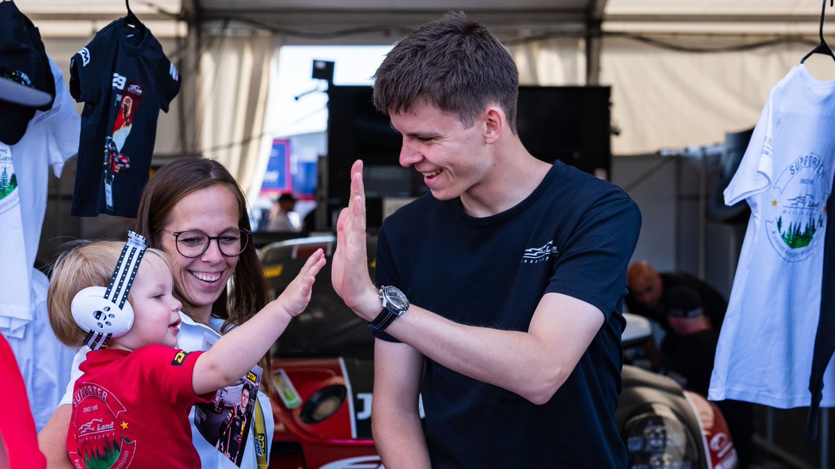 PorscheRaces's tweet photo. #DTM - The start of the #Norisring Sunday race has been rescheduled to 13:45 CEST. Best of luck to the #Manthey duo @ThomasPreining1 ๐ฆ๐น and Ricardo Feller ๐จ๐ญ as well as #LandMotorsport driver Bastian Buus ๐ฉ๐ฐ in their #Porsche #911GT3R!
๐บ: https://t.co/awvY1swiC1
#Raceborn https://t.co/3NWma093ji