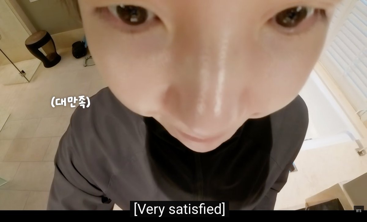joon_lovebot's tweet photo. MIN YOONGI I WILL SUE YOU https://t.co/UMX9TF2Ny1