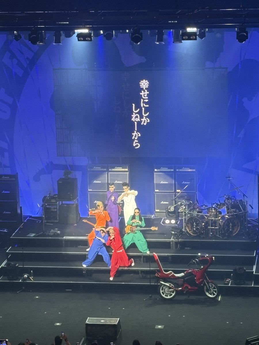 chllmono's tweet photo. 人生初のライブ‼️氣志團🏍
最後の方に途中シャッタータイムもあって 
CDのおまけでランダム握手会サイン会もあって、いっぱい話せてうれぴ♡
 #氣志團   #氣志團LIVE https://t.co/h7KmZx1ue1