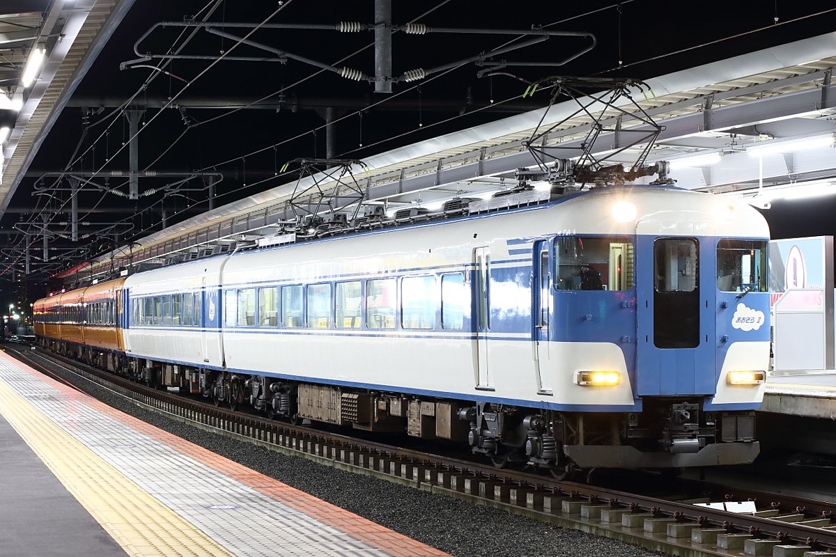 caltex9900's tweet photo. PN #珍連結の列車をしれっとさらそう https://t.co/T0lovsgmBN