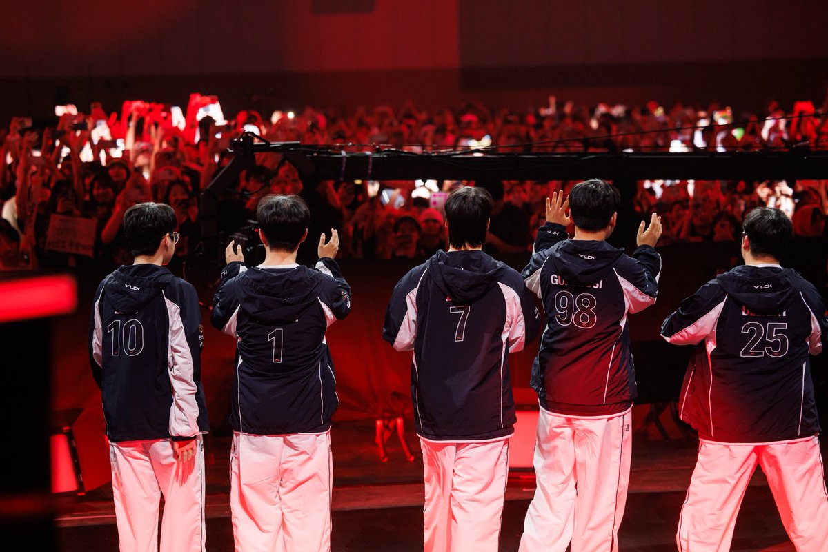 gureusi_min's tweet photo. MSI 2026 Bracket Stage - Day 3 flickr #HLE #ZKZGD

🔗https://t.co/DP8bQpr0Qg https://t.co/xHRh5i4F3h