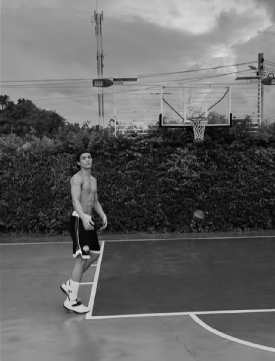 s4nlights's tweet photo. #closethegyms #whatthefuck #needthat #sedateme https://t.co/ykHWK0UJ3s