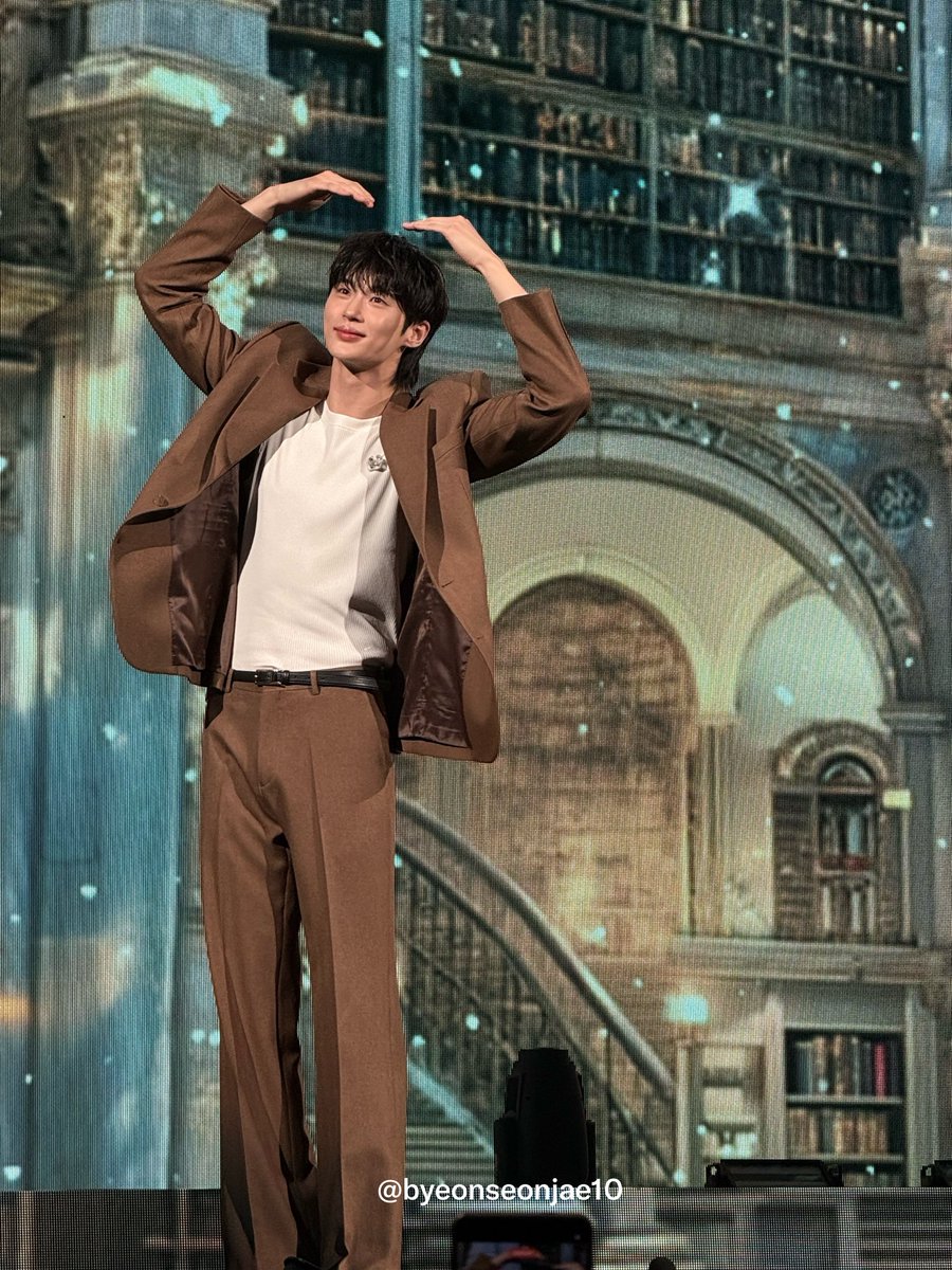 byeonseonjae10's tweet photo. 세상에서 젤 이쁜 사랑둥이🥹💗💗💗💗💗

#변우석 #ByeonWooSeok 
#TheSecretLibrary_In_Seoul https://t.co/VjwpI3Qanh