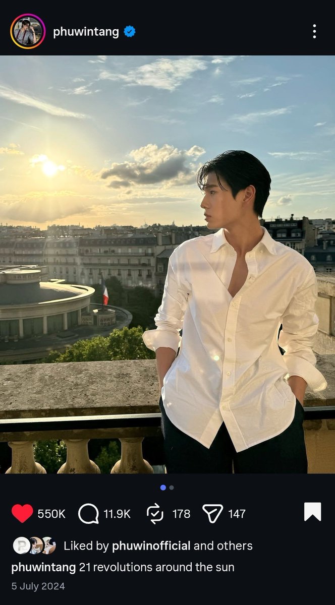 ttlphu's tweet photo. 21 revolutions around the sun
23 revolutions around the stars 💫

OUR STAR PHUWIN 23rd

#23rdHoneyThePHUWINDay 
#phuwintang @phuwintang https://t.co/aIXcwrQNPN