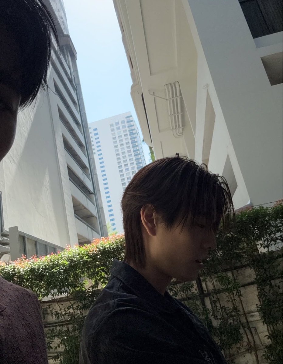 misswinmetawin's tweet photo. this kind of pictures that your bf took because he thinks you’re cute at the moment 😭😭😭😭🩷🩷🩷🩷 https://t.co/t0eu5PXGzM