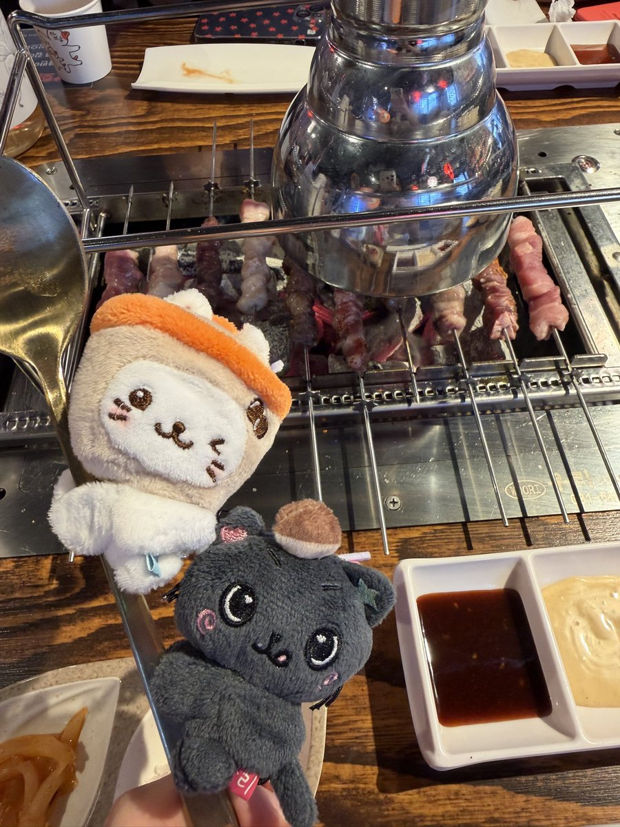 eundu03's tweet photo. 일어스터디로 만나서 같이 Jlpt 보는 한즈니모임 🇯🇵 #미친양꼬치 https://t.co/rvxgNYhIWl