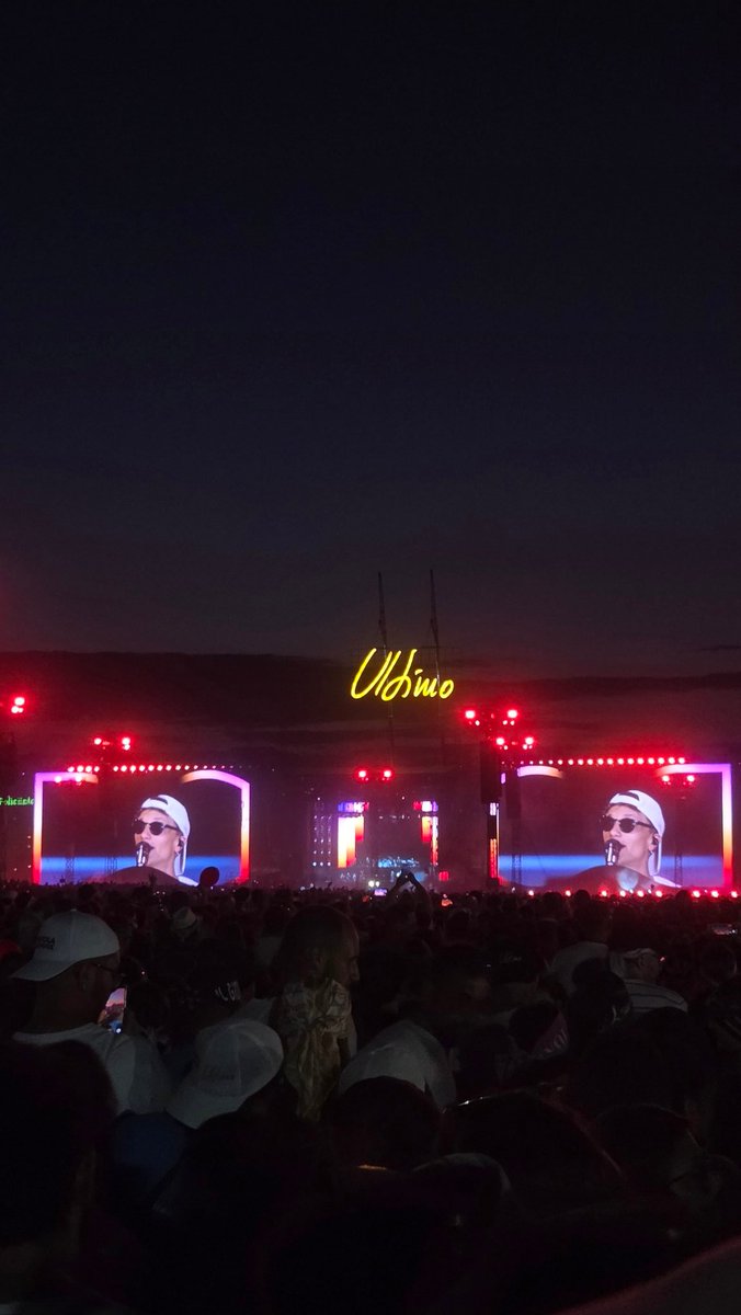 Chiaa1_'s tweet photo. "grazie a chi c’è da sempre, grazie a chi c’è da poco, grazie a chi non c’è più e a chi se n’è andato. oggi ho fatto pace con tutti, oggi ho fatto pace con tutto"
#lafavolapersempre https://t.co/O44y7AiQxX