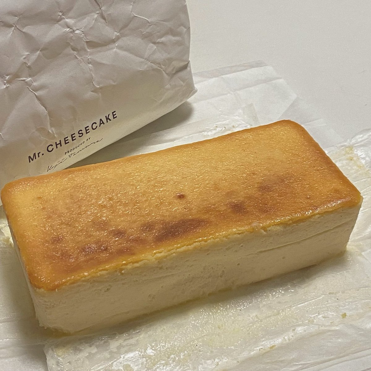 _nnn_97's tweet photo. Mr. CHEESECAKEのポップアップストアが西武秋田店に出店すると聞いて買ってきました🤍🤍🤍

バニラの香りがふわっとして少し酸味のあるチーズの味がものすごく美味しくて…
半解凍でアイスケーキみたいにして食べたの大正解でした◎

#日常垢  #西武秋田店 https://t.co/dCFfuAOCxM