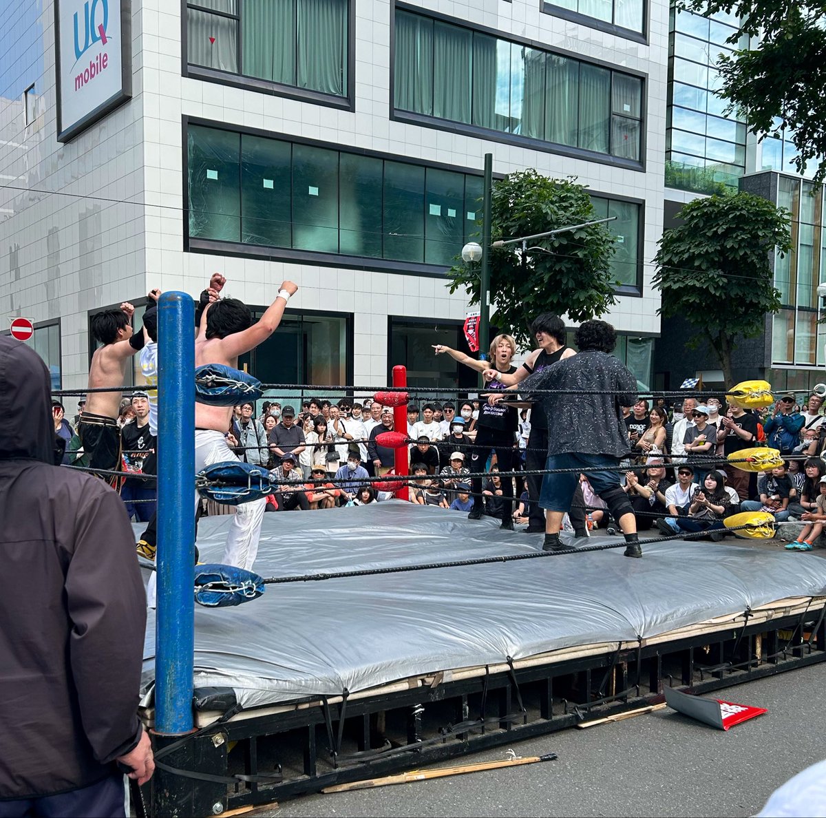 HaworthA10e's tweet photo. 今日は沢山遊んだ！
四番街祭りでプロレスやってて、観戦した👀
生で見たのは初めてで迫力あった！
また見たい！趣味が増えちゃうなぁ…！！ https://t.co/Aobk2JIIv1
