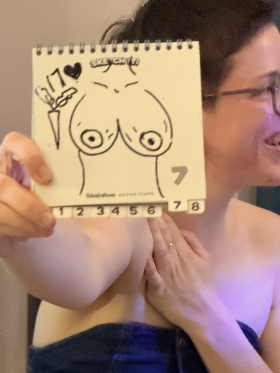 nonusvt's tweet photo. my friend drew me and everyone knew it was me bc 1) the boobs 2) the 17 ♡ and the carrot (carat) 😭😭😭😭 https://t.co/YelUUxLtUq
