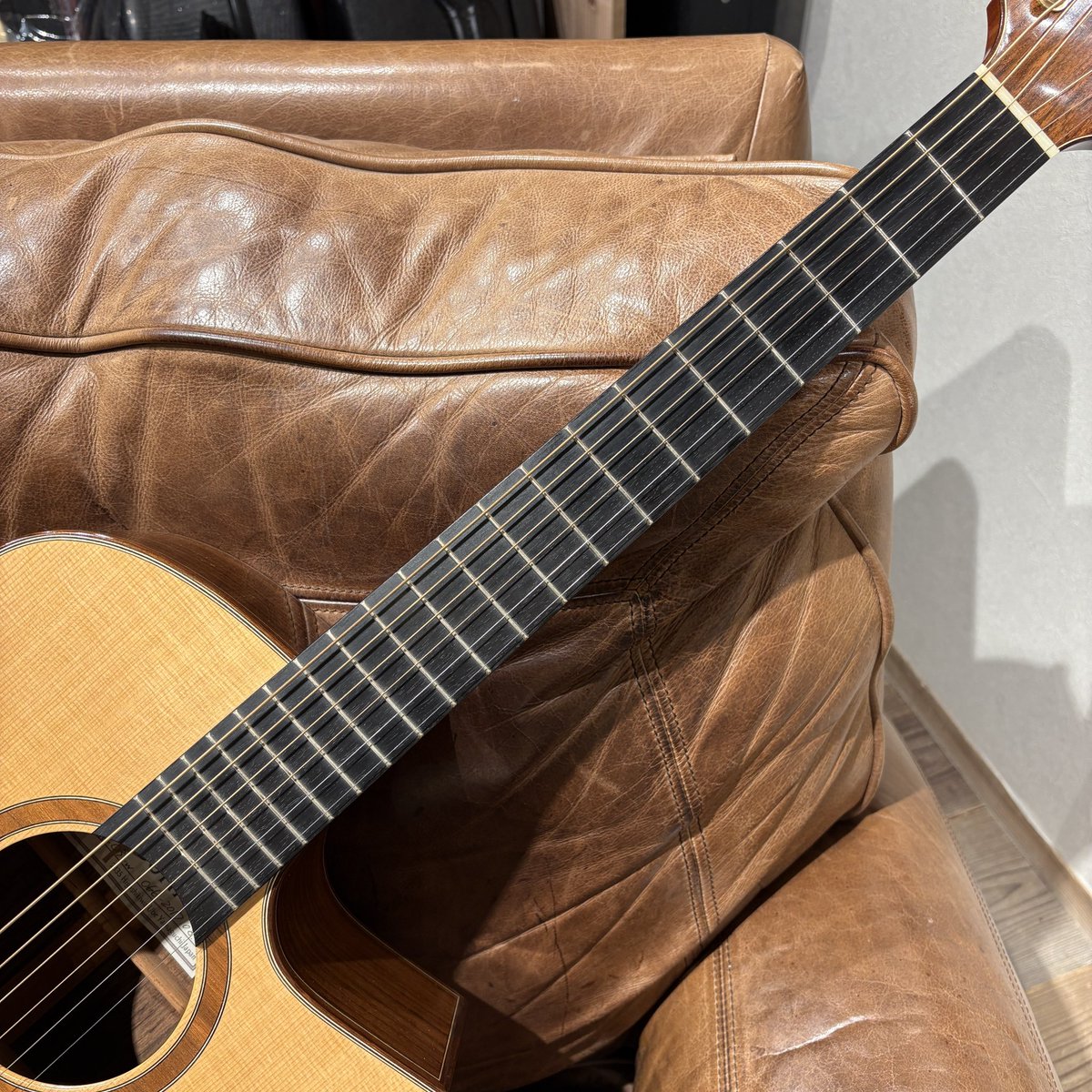 COCOGUITARSHOP's tweet photo. SUZUKAWA GUITARS
OMc-03rw Engelmann Spruce / 2017

カッタウェイを伴ったオリジナルOMスタイル。
イングルマンスプルーストップが美しい1本✨

商品ページは以下リンクより🔗🔗
https://t.co/633xpGcjtt

#fingerpicking #acousticguitar https://t.co/6PAmiYLXOO