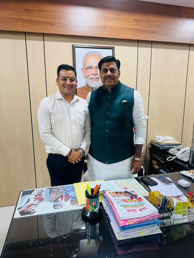 prashantbjpmp's tweet photo. भोपाल हुजूर विधानसभा के लोकप्रिय विधायक हिंदू हृदय सम्राट आदरणीय भाई साहब श्री @rameshwar4111  जी को जन्म दिवस की बधाई अनंत शुभकामनाएँ https://t.co/HkpZnLOZgE