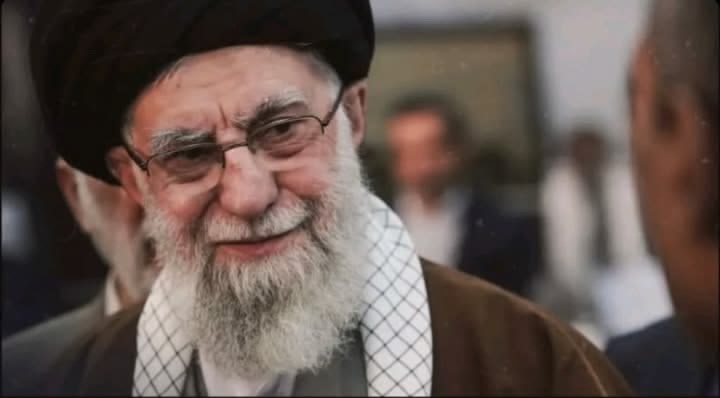 Zeynoo0608's tweet photo. حال ِما در هجر یوسف کمتر از یعقوب نیست ؛
او پسر گم کرده بود و ما پدر گم کرده‌ایم ..
#آقای_شهید_ایران
#پدرامت https://t.co/OtcNGnBitS