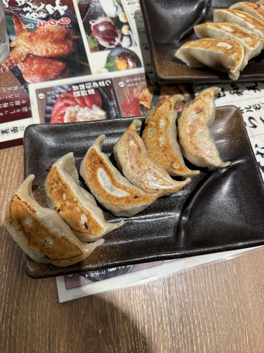 790125's tweet photo. 餃子
油淋鶏定食 https://t.co/nSSudsjFGv