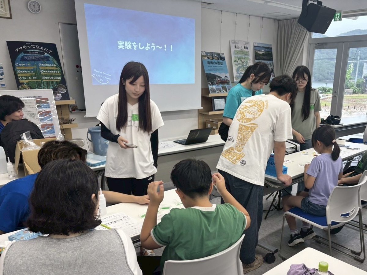 IVUSA_OFFICE's tweet photo. 【岡山県備前市日生諸島活性化活動7月派遣隊が無事終了しました】

　本日は学生22名、OB1名、事務局1名の計24名で、2つの現場に分かれて活動しました。

　1つ目の現場では、渚の交番ひなせうみラボにて、ワークショップ「里海の研究者になろうツアー 水質調査編」を開催しました。 https://t.co/B88Dhn6xxL