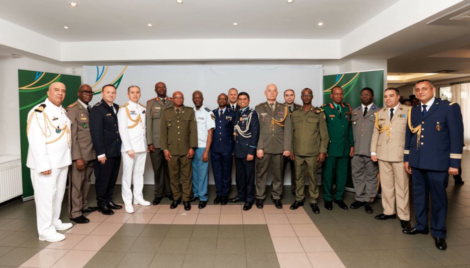 IGIHE's tweet photo. LAmbassade de la République du Rwanda auprès de la Fédération de Russie a organisé une réception officielle marquant le 32ᵉ anniversaire de la Journée de la Libération du Rwanda (Kwibohora32).

L'événement a réuni plus de 350 invités, parmi lesquels des responsables du gouvernement russe, des chefs de missions diplomatiques, des membres du corps diplomatique, des partenaires au développement, des universitaires, des amis du Rwanda ainsi que des membres de la communauté rwandaise vivant en Russie et au Bélarus.

En savoir plus ⤵️🔗
https://t.co/gGZNeybHpq
✍️@BrentTunez25789