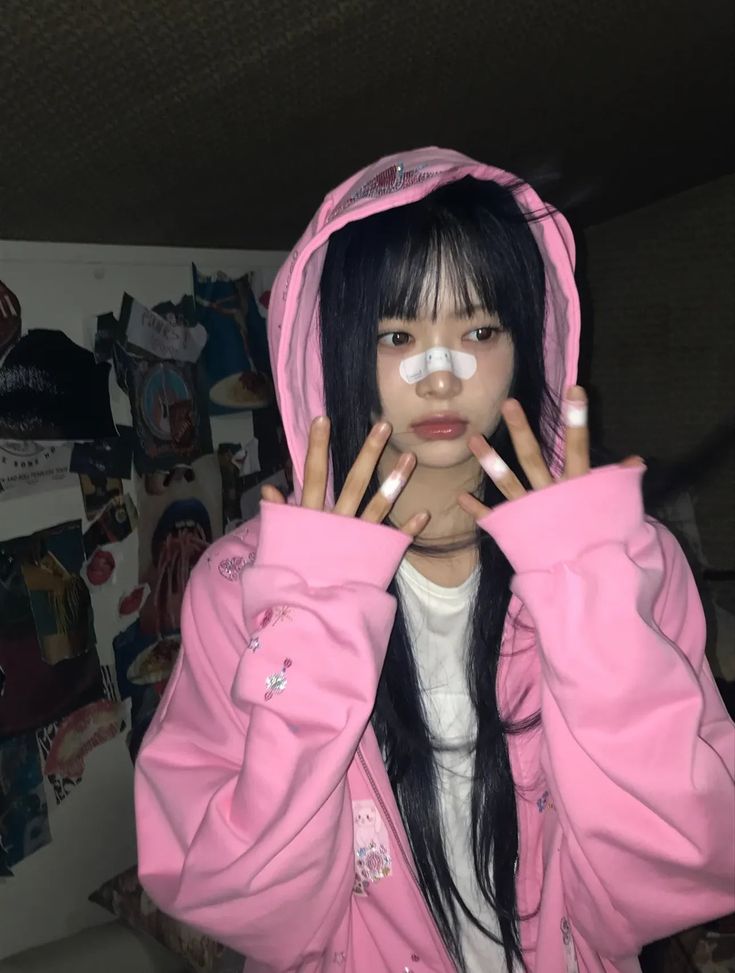 doggod2low's tweet photo. 핑크후드 입으면   씹덕력 ㄹㅈㄷ됨 https://t.co/GARnGF5D3G