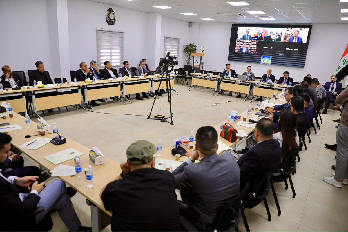 Hashem_Alolom's tweet photo. We deconstructed the negotiation dynamics across:
-Moving past the 2003 security-centric model amid a changing region.
-Navigating DC’s political polarization &amp; ally pressures.
-Economic reform &amp; the "Energy &amp; Development Fund" as pillars for global financial integration. (2/2) https://t.co/KAQyiHAs2e