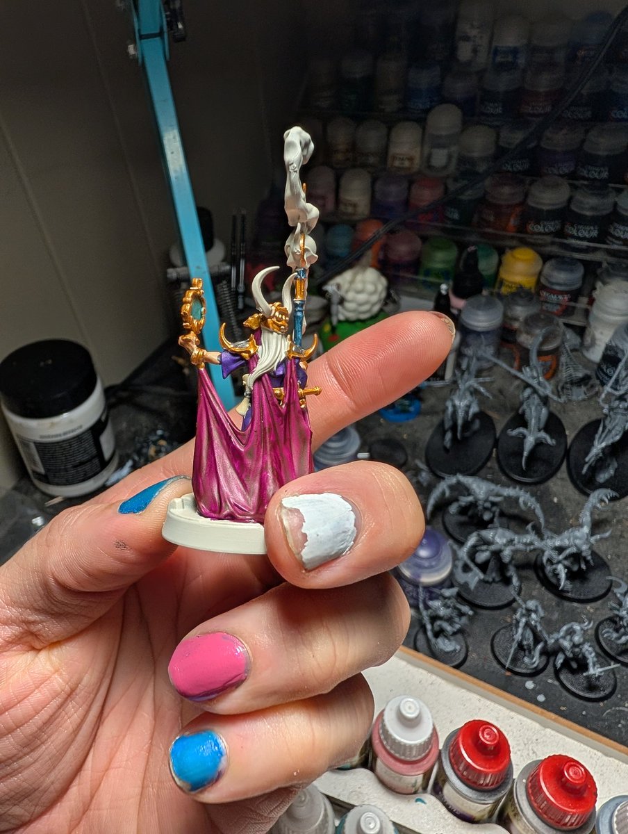 fujinotsukimaru's tweet photo. Back to painting minis. Really like the way colors came out here #warhammer #aos https://t.co/G7ScOFbEkD