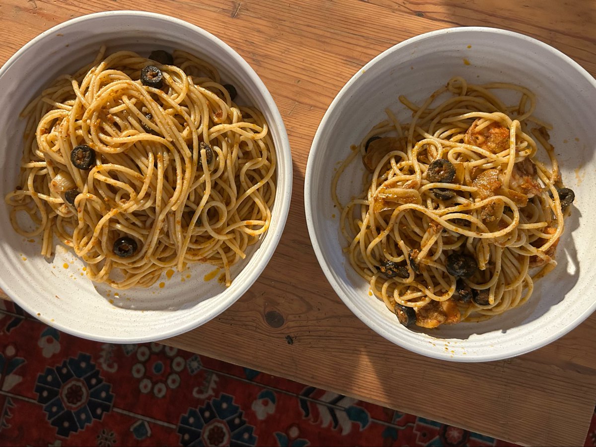 saintmongrel's tweet photo. made sun-dried tomato pesto pasta with shrimp for dinner 🦐 https://t.co/cgva0b7KpW