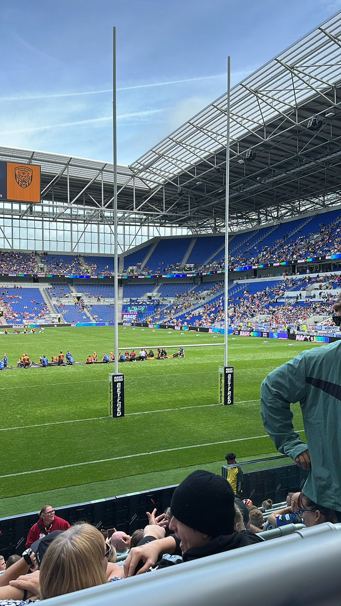 ByronLS26's tweet photo. Up the fuckin rhinos💙💛 https://t.co/HKE3kUQVsx