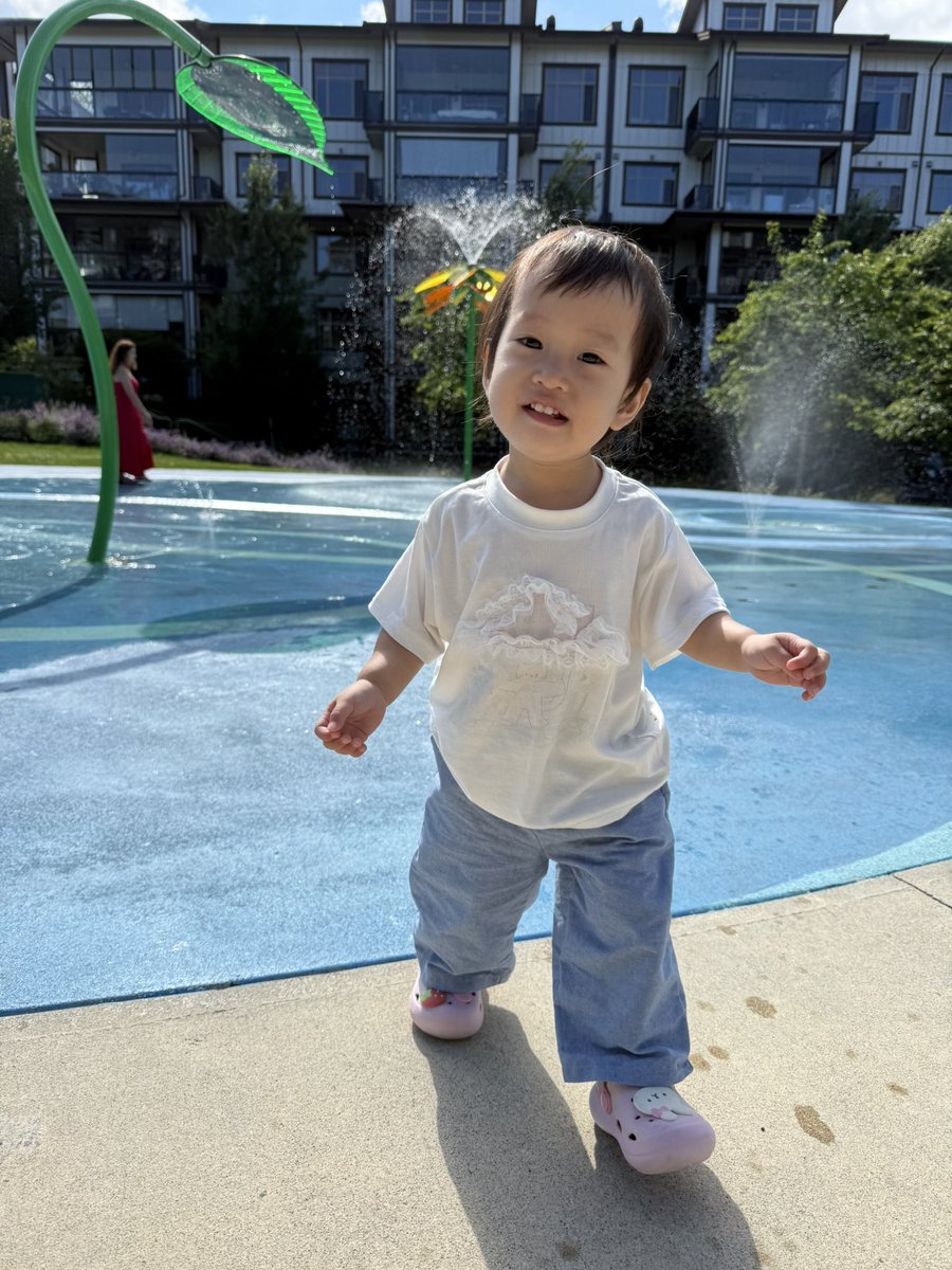 _bernache's tweet photo. いっぱい遊んだ https://t.co/BY1lUuJBvY