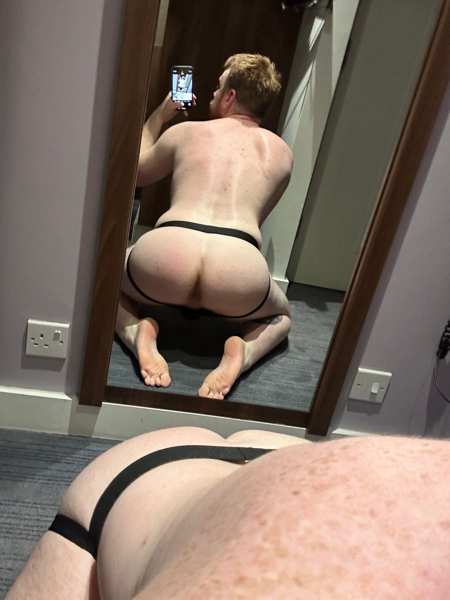 cock_curious's tweet photo. Sunday Service? https://t.co/0tHBSnUgn3