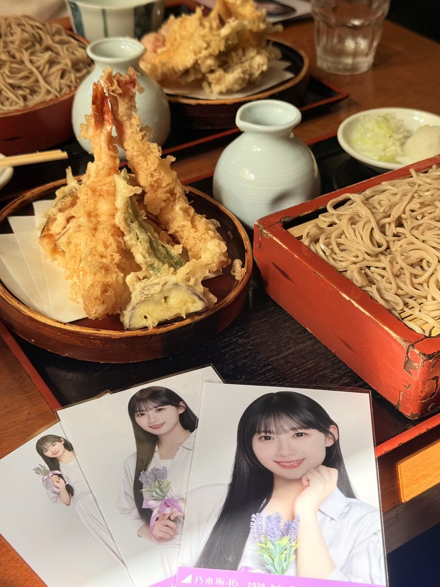 itsu_ninaku's tweet photo. 振り返ると沢山の方との思い出🌸一年ぶりの北海道遠征も楽しかった！ #乃木坂全国ツアー北海道Day2 https://t.co/YllrMn9UEv