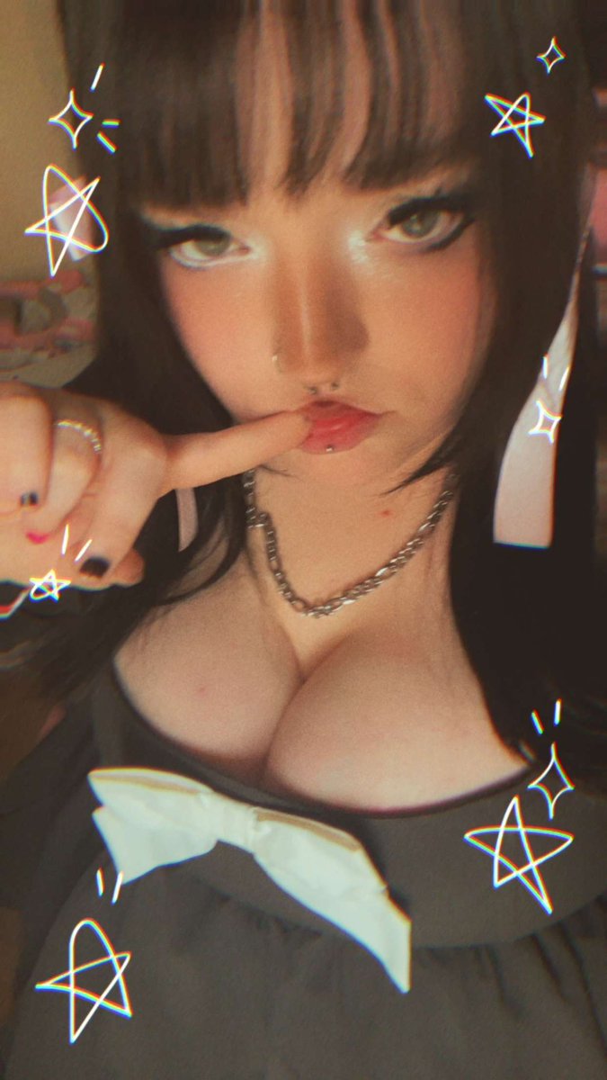 Sampigz's tweet photo. Cuck submitted Olivia to be exposed and made into a web slut. Save her and share her

Dm submissions https://t.co/gHPbL3vNnv