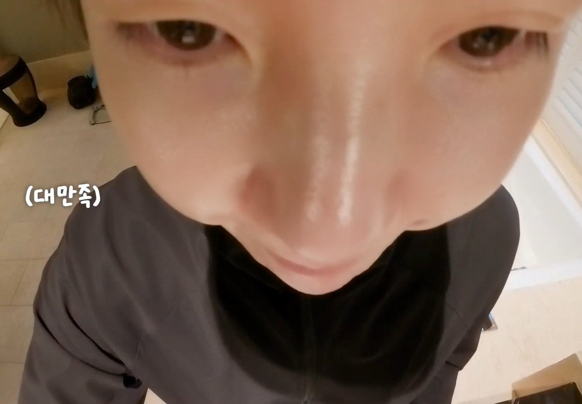 domyoonji's tweet photo. helo my name is yoogbi i am 14 minutes old https://t.co/kqQJNEZkBE