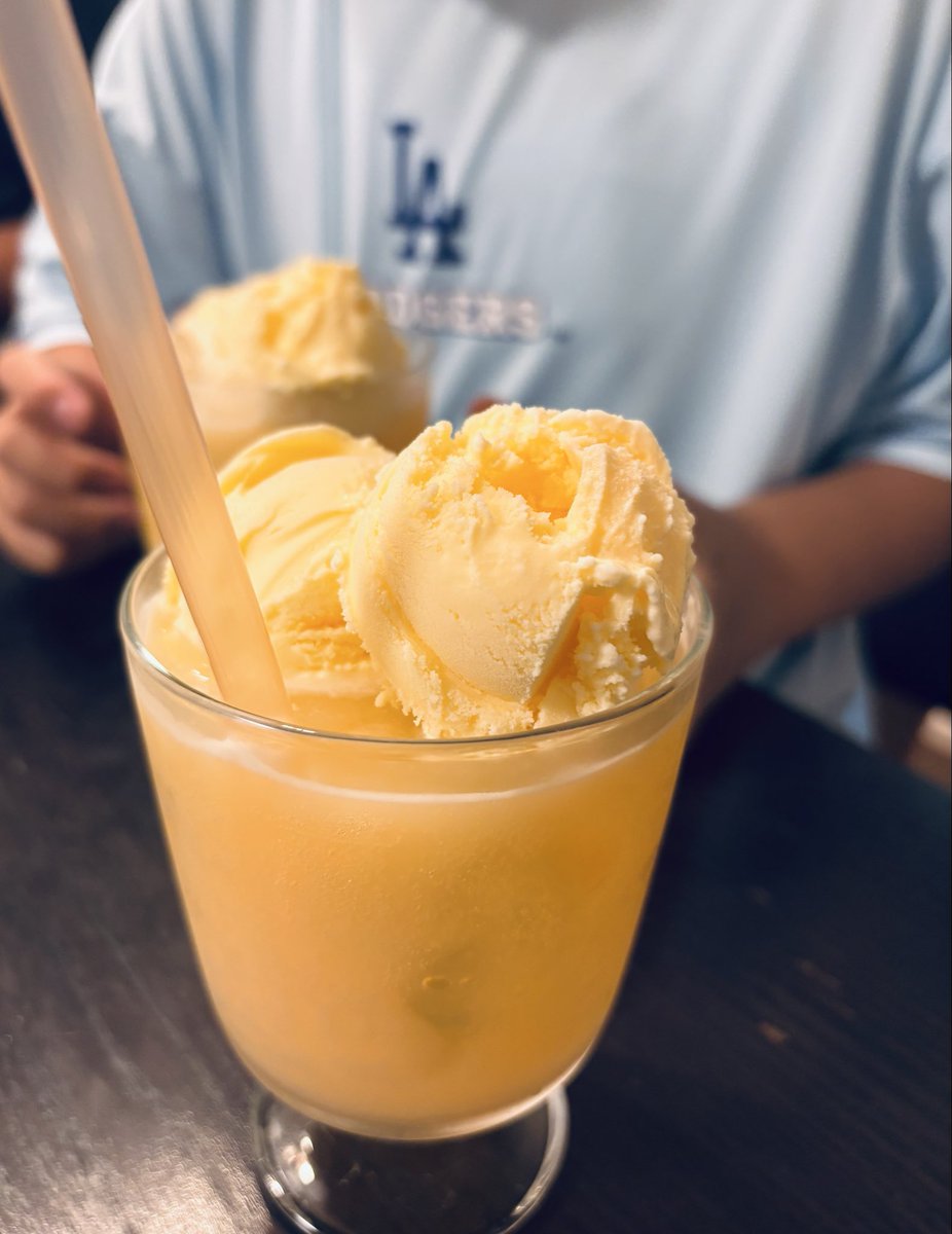 applechan4u's tweet photo. 息子にメロンクリームソーダを作ってもらいました☺️

脳と心に沁みます🫶 https://t.co/F8AlTw0UAm
