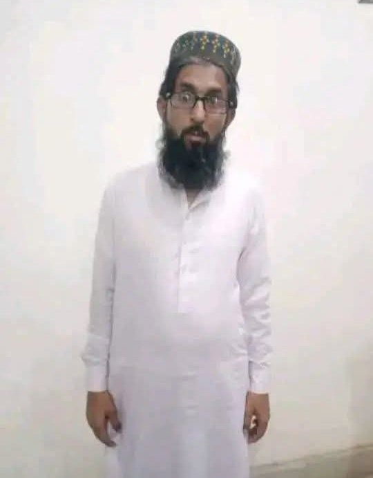 Badass1ZQ1's tweet photo. ضروری نہیں ہر لونڈے باز مولوی ہو لیکن ہر مولوی لونڈے باز ضرور ہوتا ہے
یہ تازہ کیس ہے
نور پور تھل ضلع خوشاب میں مولانا صاحب بچے سے زیادتی کرتے پکڑے گئے ہیں https://t.co/KirY5No69U